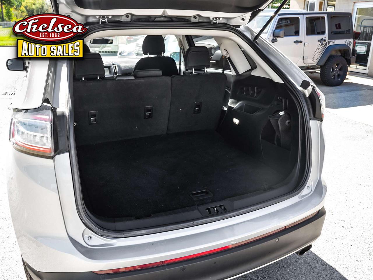 2017 Ford Edge SEL FWD Photo