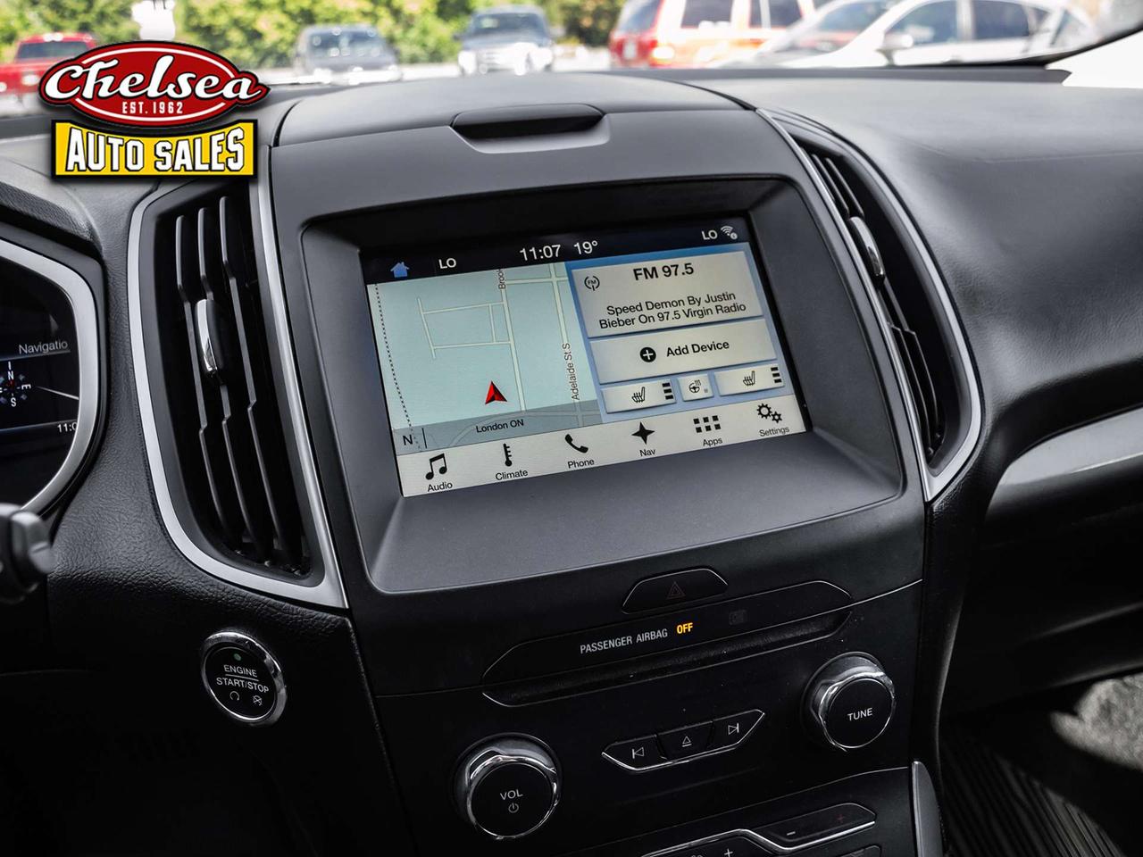 2017 Ford Edge SEL FWD Photo