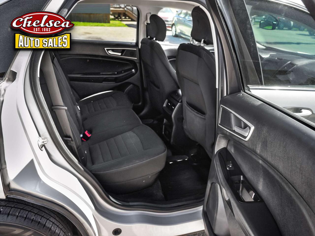 2017 Ford Edge SEL FWD Photo