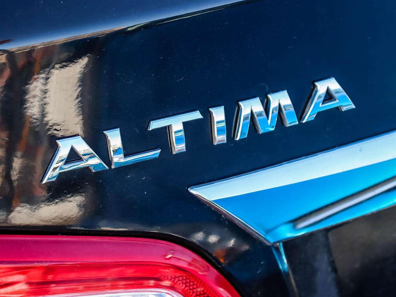 2016 Nissan Altima 2.5 SL Tech Photo