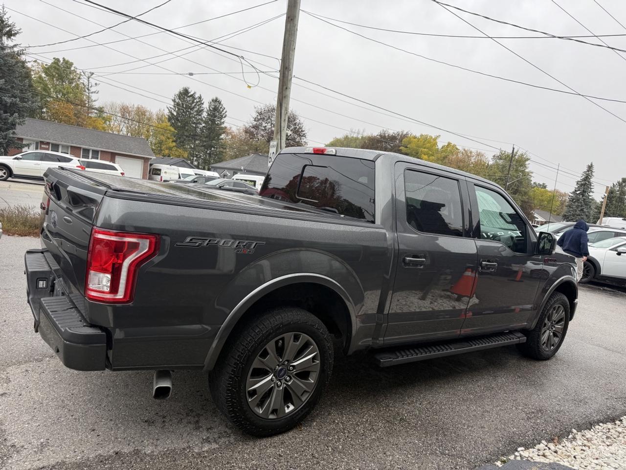 2017 Ford F-150 XLT SPORT Photo3