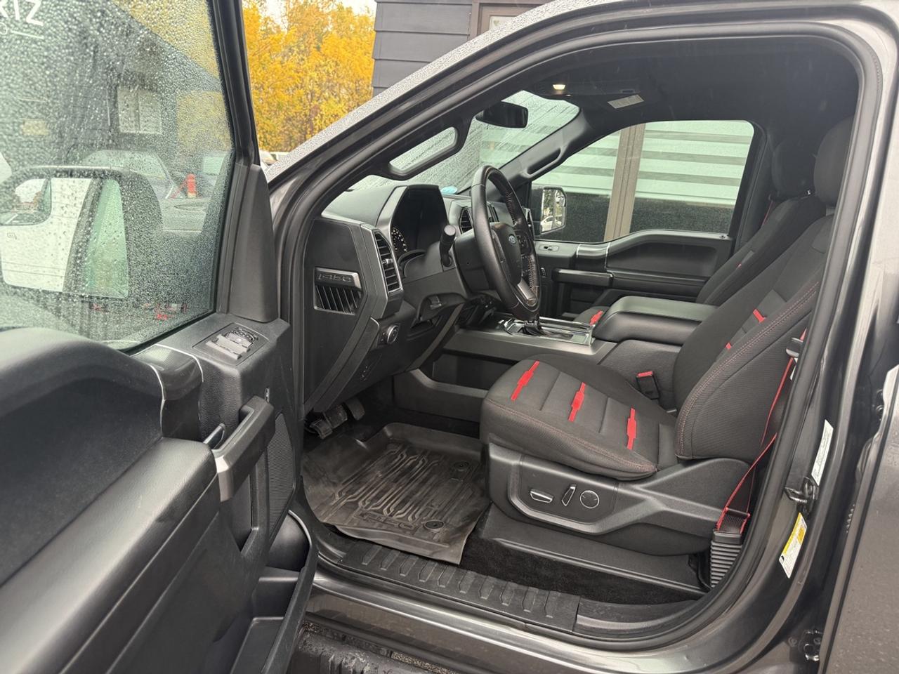 2017 Ford F-150 XLT SPORT Photo