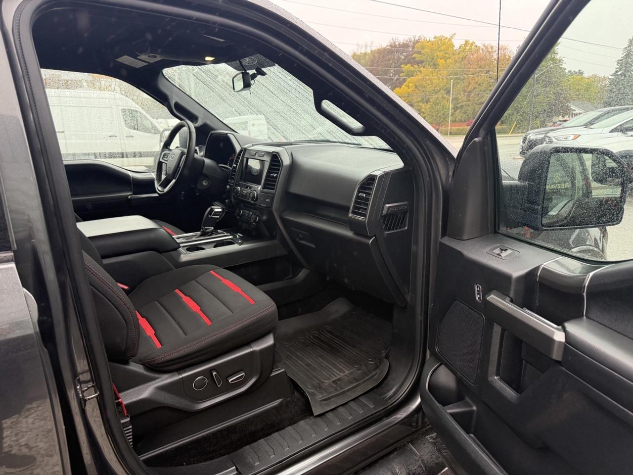 2017 Ford F-150 XLT SPORT Photo