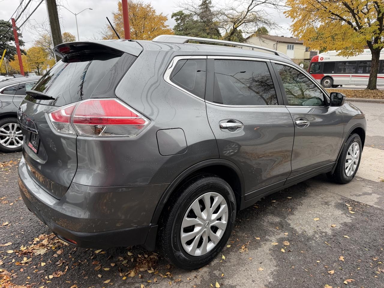 2016 Nissan Rogue S Photo