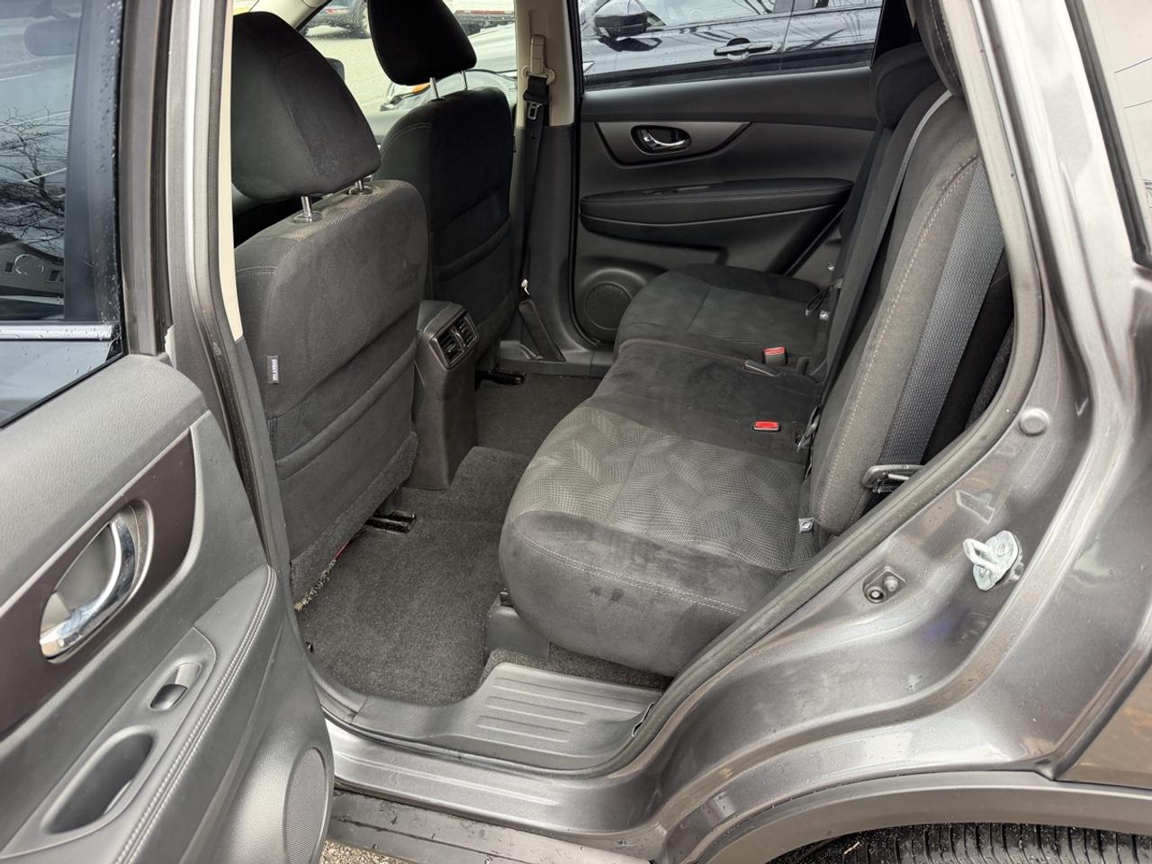 2016 Nissan Rogue S Photo