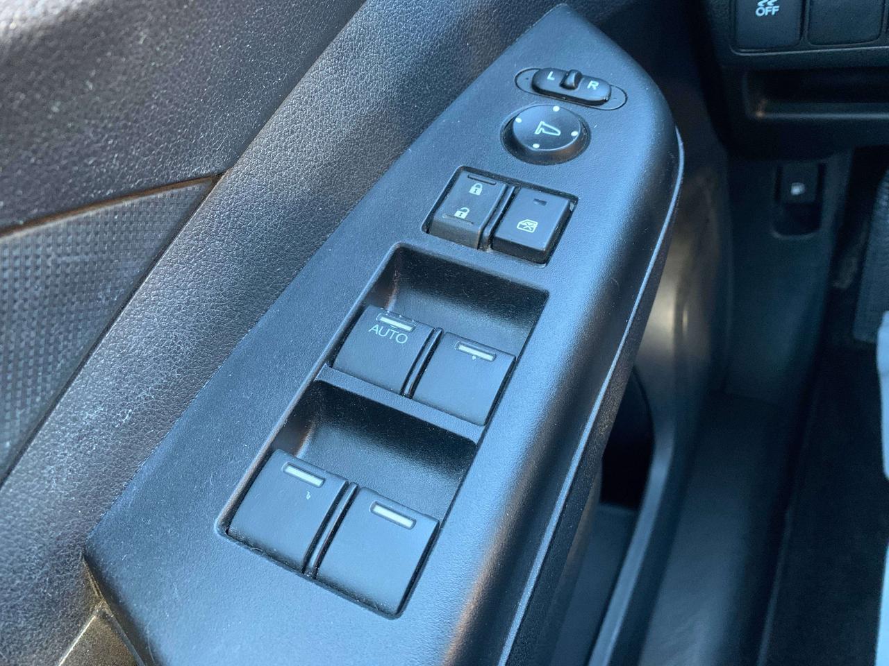 2012 Honda CR-V LX Photo