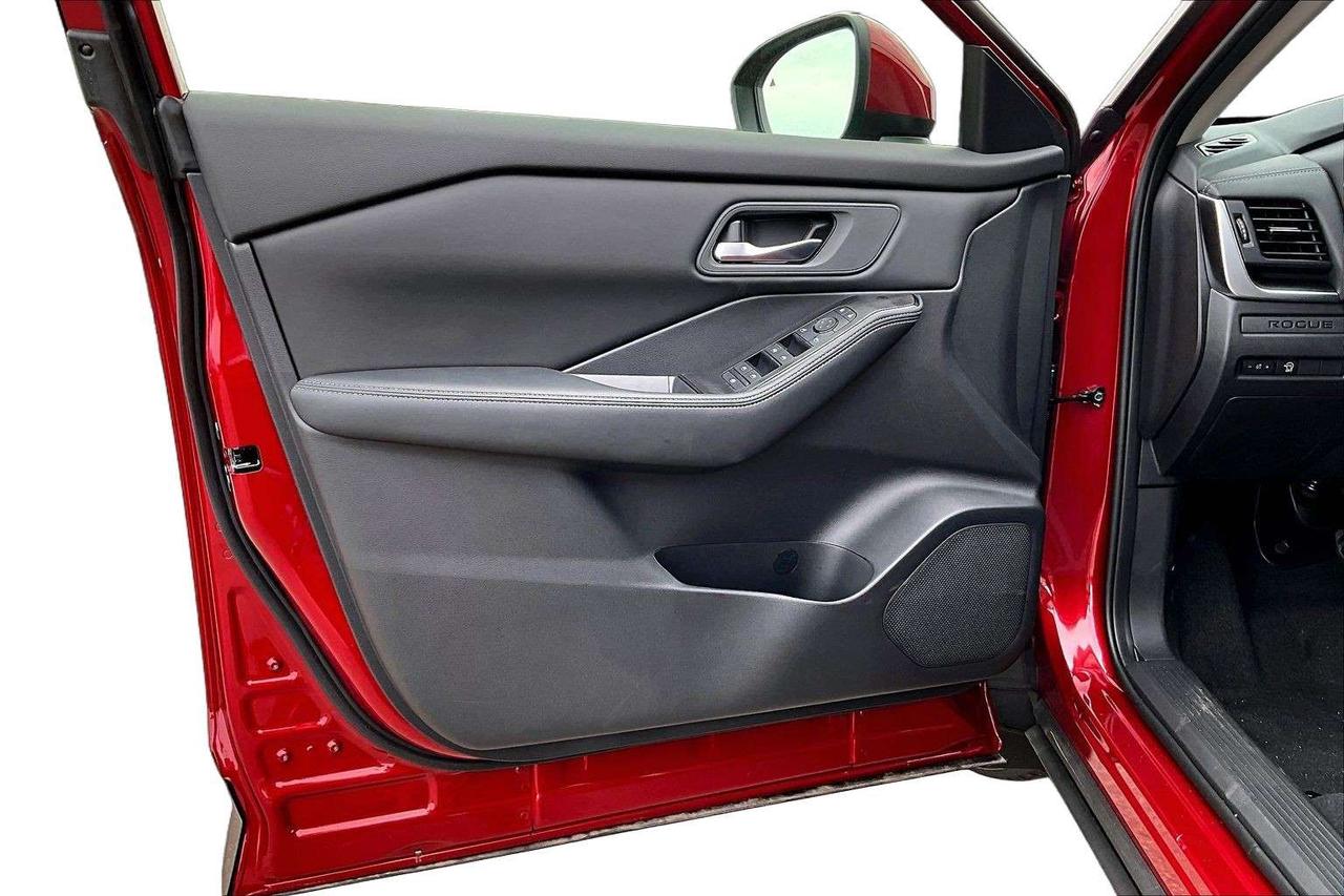 2026 Nissan Rogue S AWD Photo