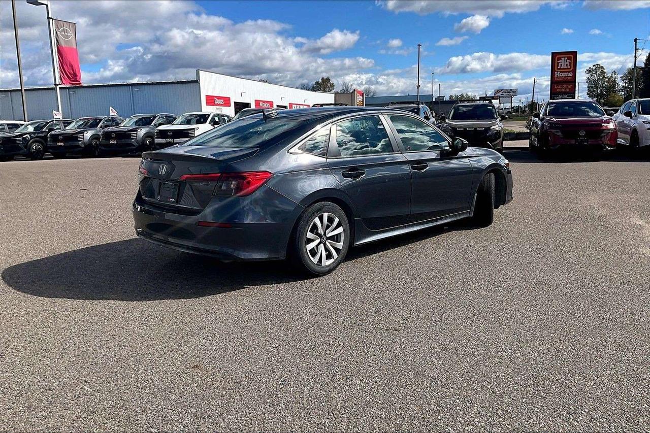 2022 Honda Civic LX FWD / TRADEIN Photo4