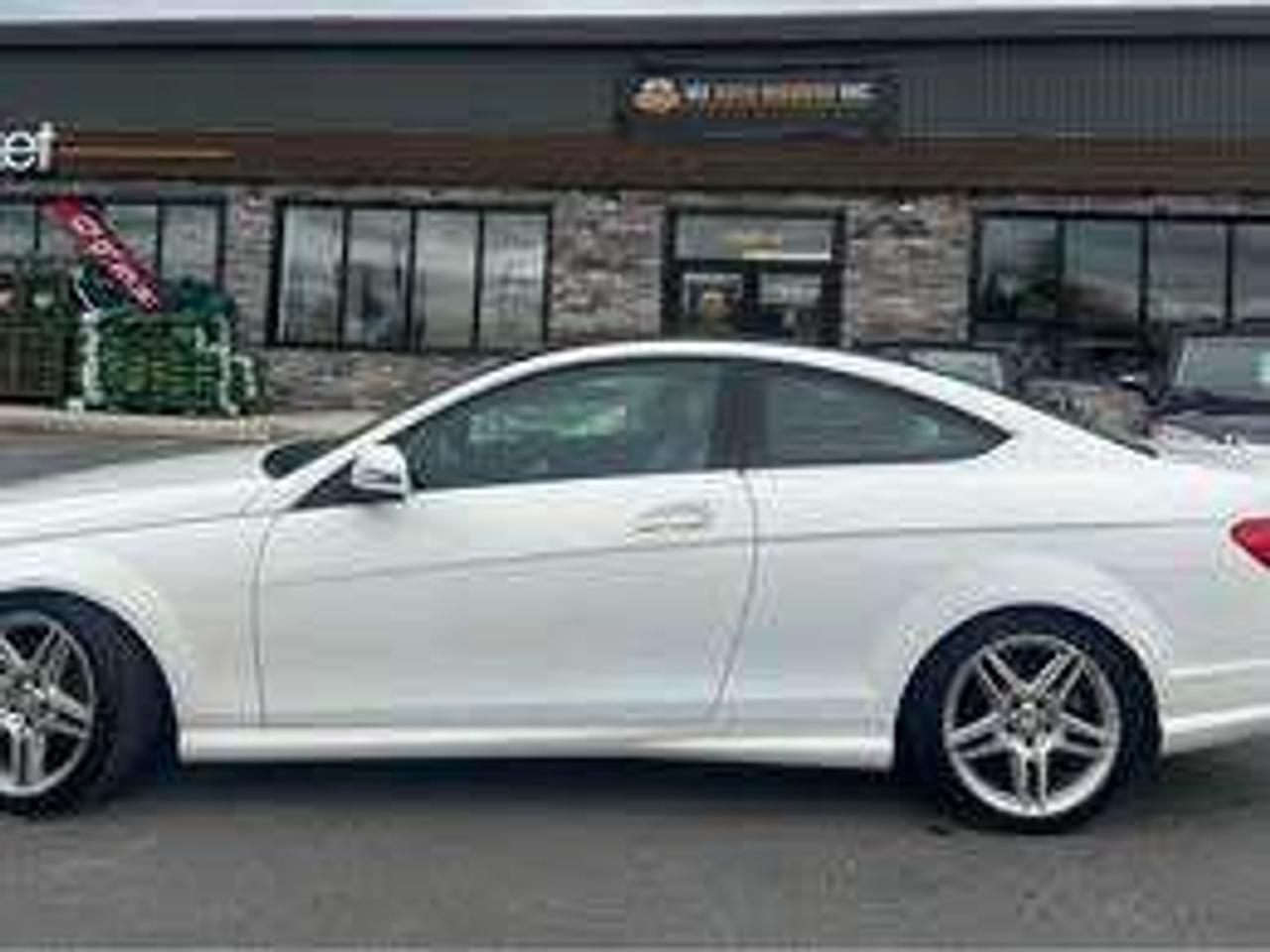 2013 Mercedes-Benz C-Class C350 - LUXURY CAR AND SERVICE Photo3