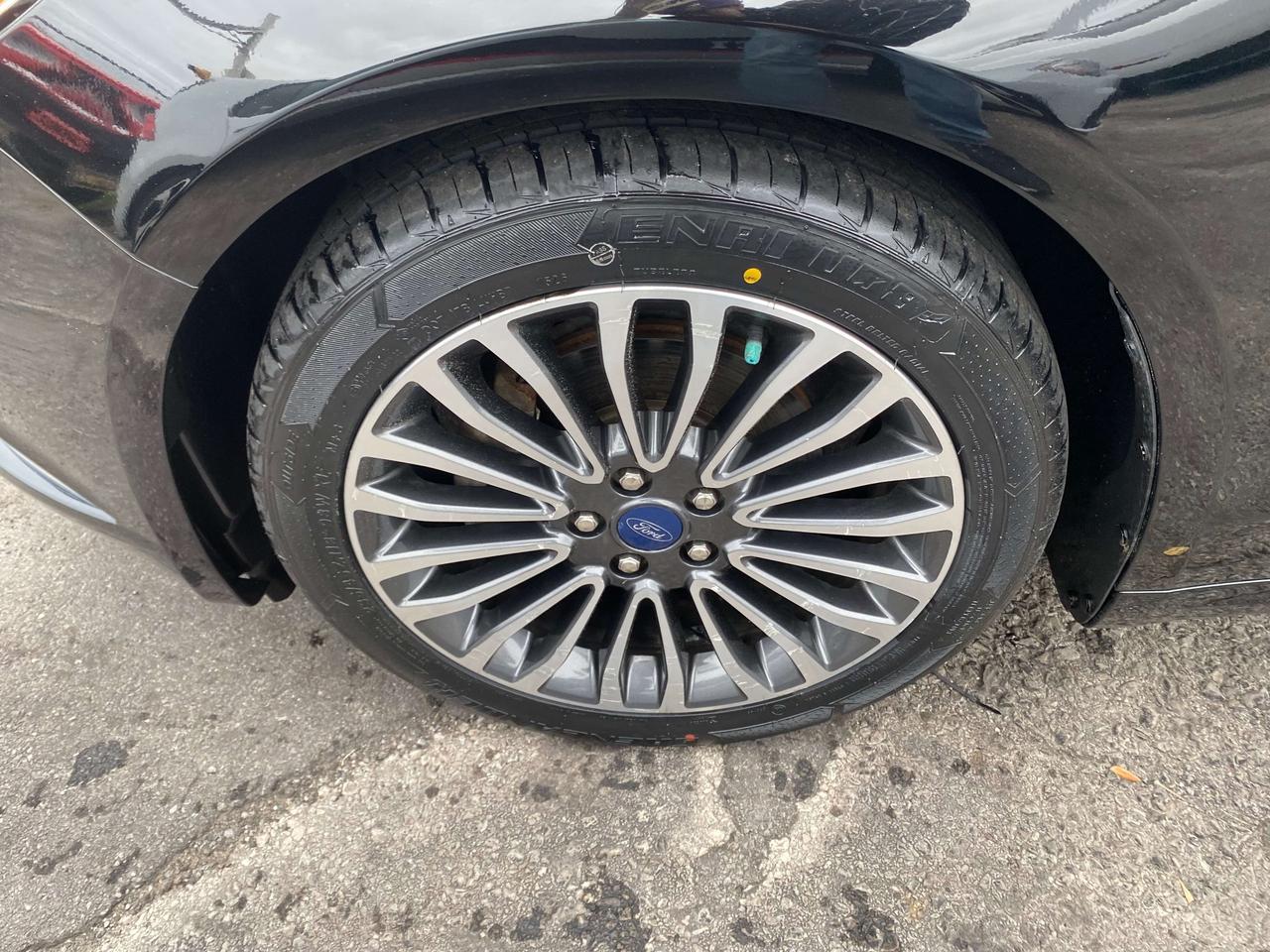 2018 Ford Fusion Hybrid Titanium Photo