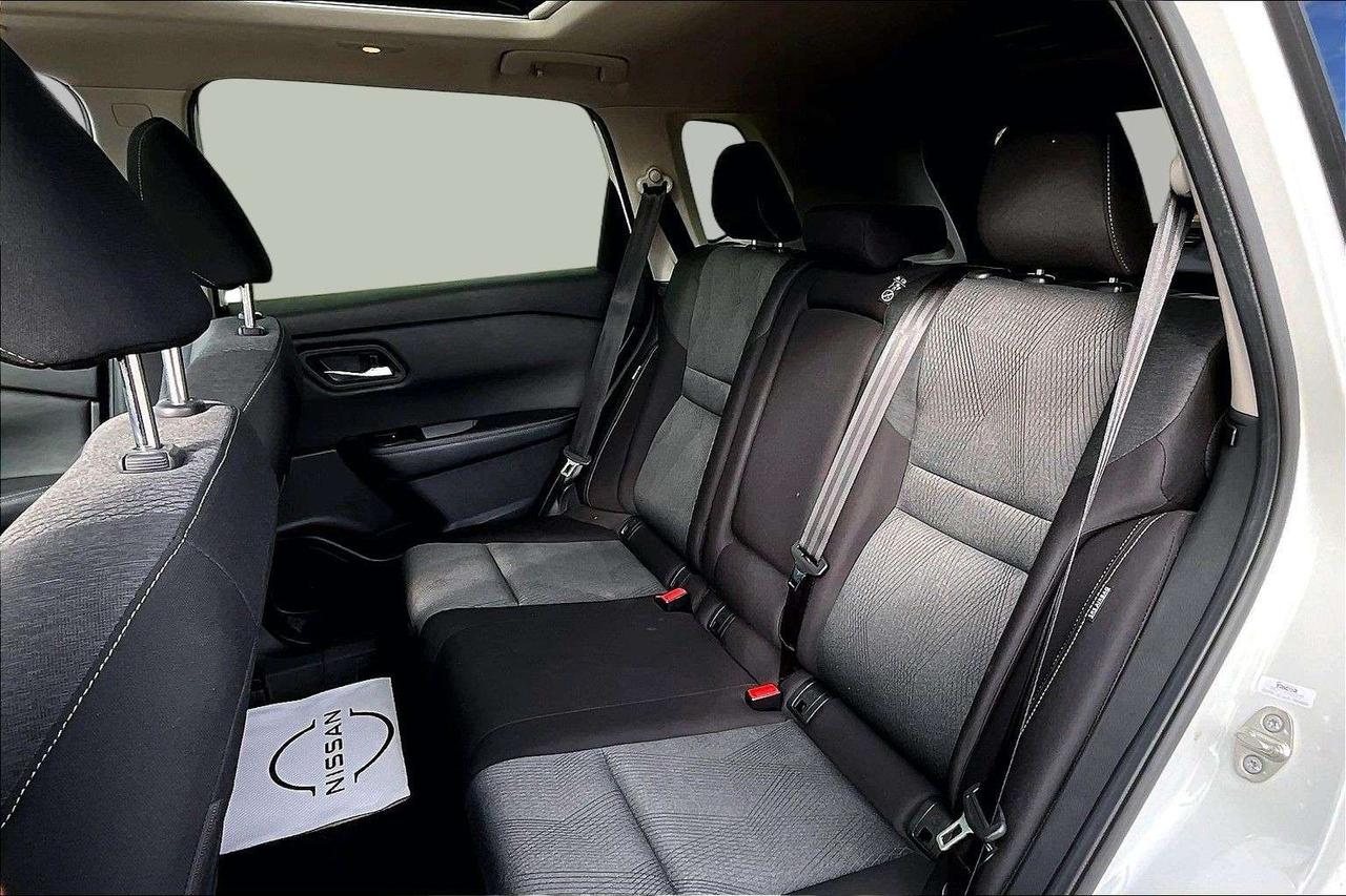 2024 Nissan Rogue SV Moonroof / 90 DAYS NO PAYMENTS Photo