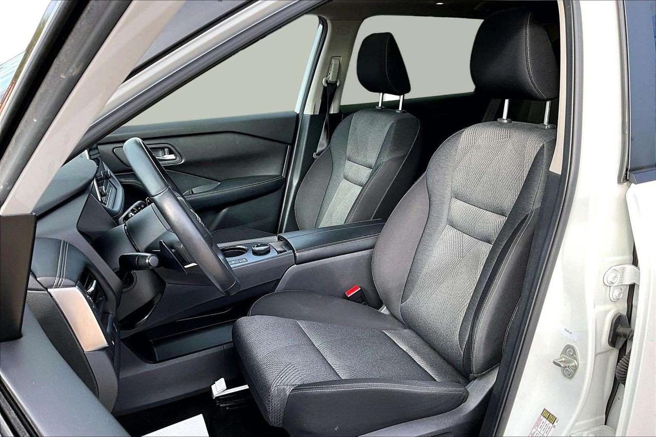 2024 Nissan Rogue SV Moonroof / 90 DAYS NO PAYMENTS Photo