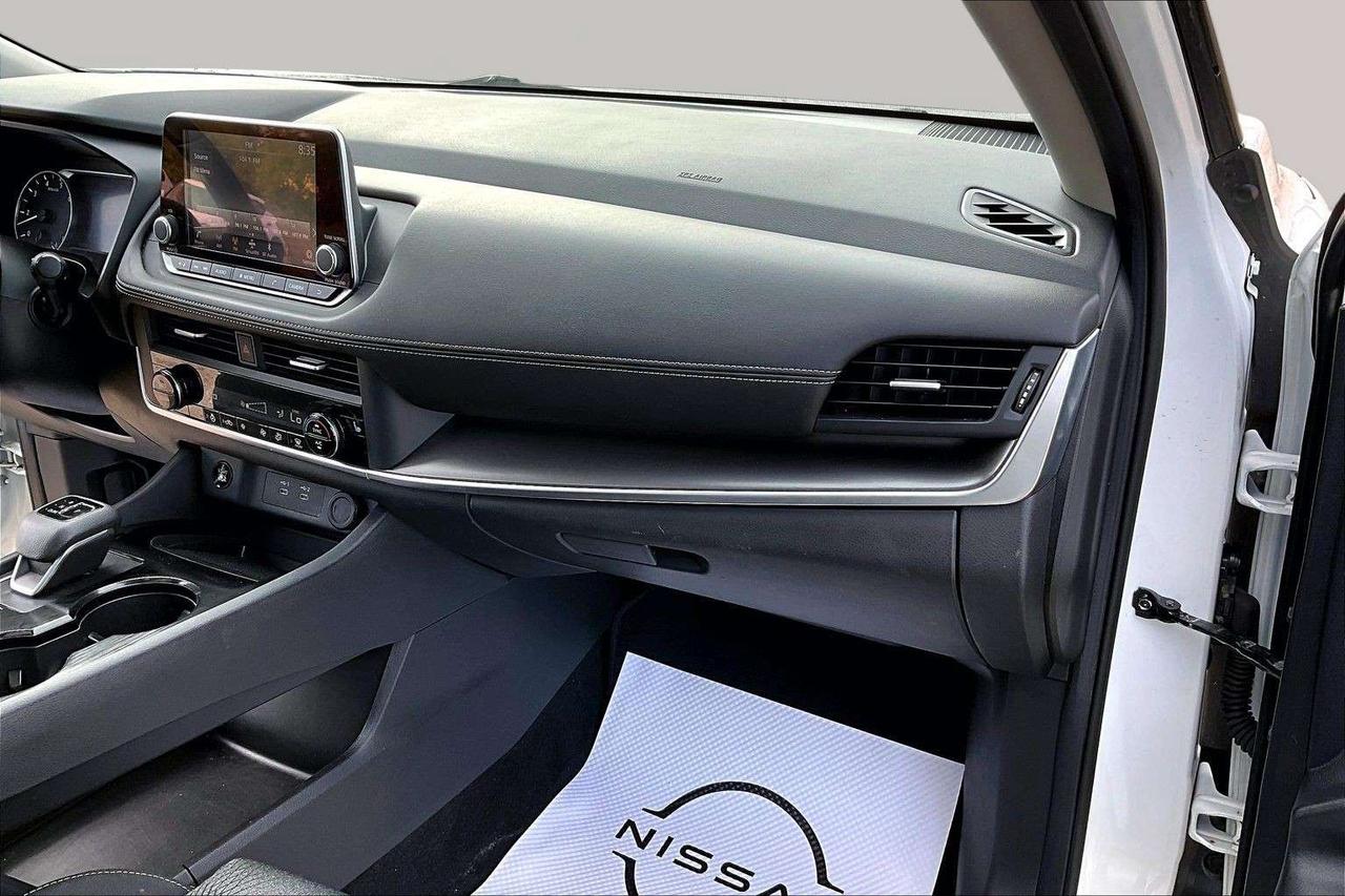 2024 Nissan Rogue SV Moonroof / 90 DAYS NO PAYMENTS Photo