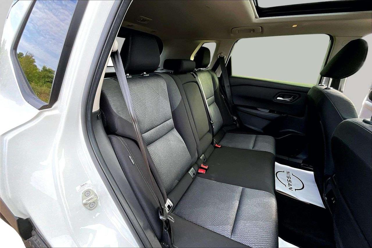2024 Nissan Rogue SV Moonroof / 90 DAYS NO PAYMENTS Photo