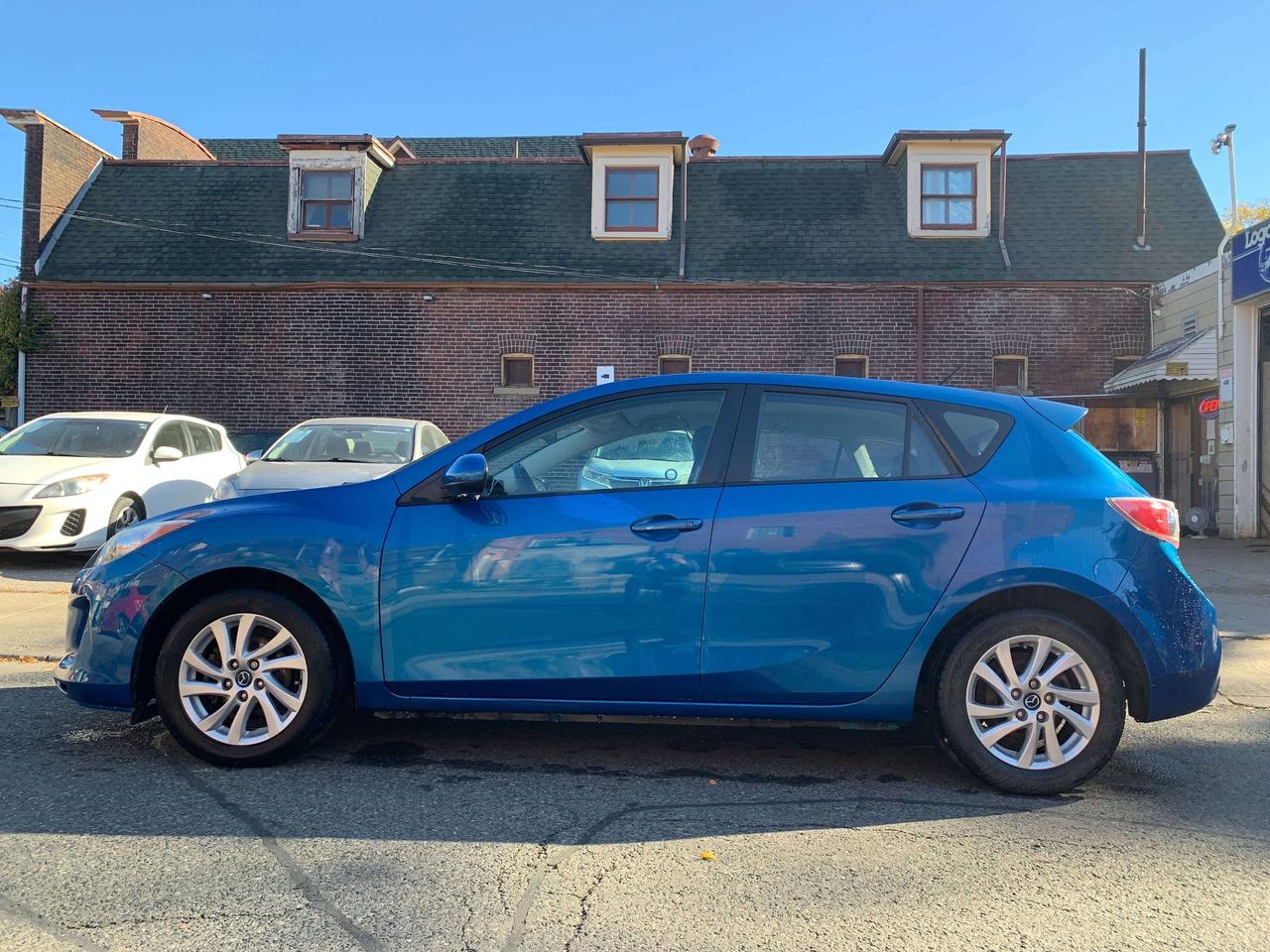 2013 Mazda 3 GX Photo