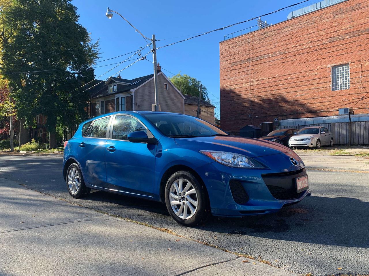 2013 Mazda 3 GX Photo