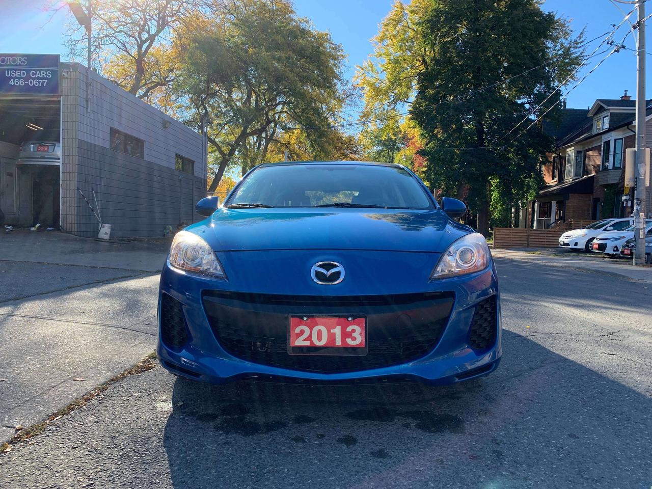 2013 Mazda 3 GX Photo