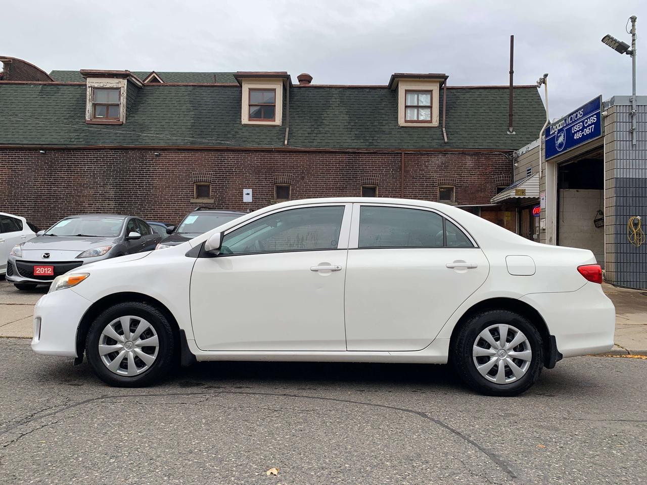 2013 Toyota Corolla CE Photo5