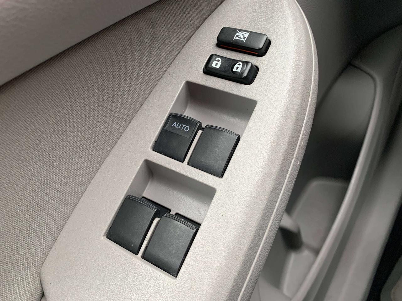 2013 Toyota Corolla CE Photo
