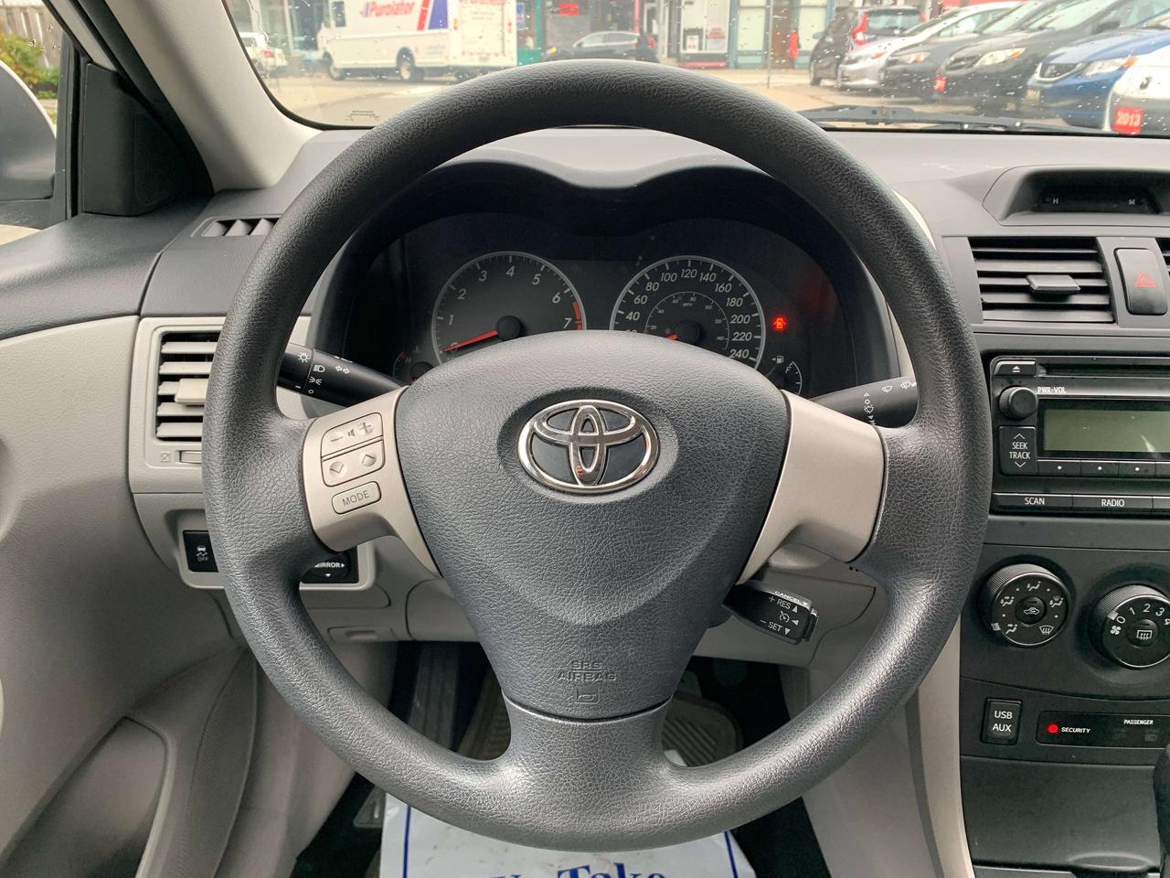2013 Toyota Corolla CE Photo