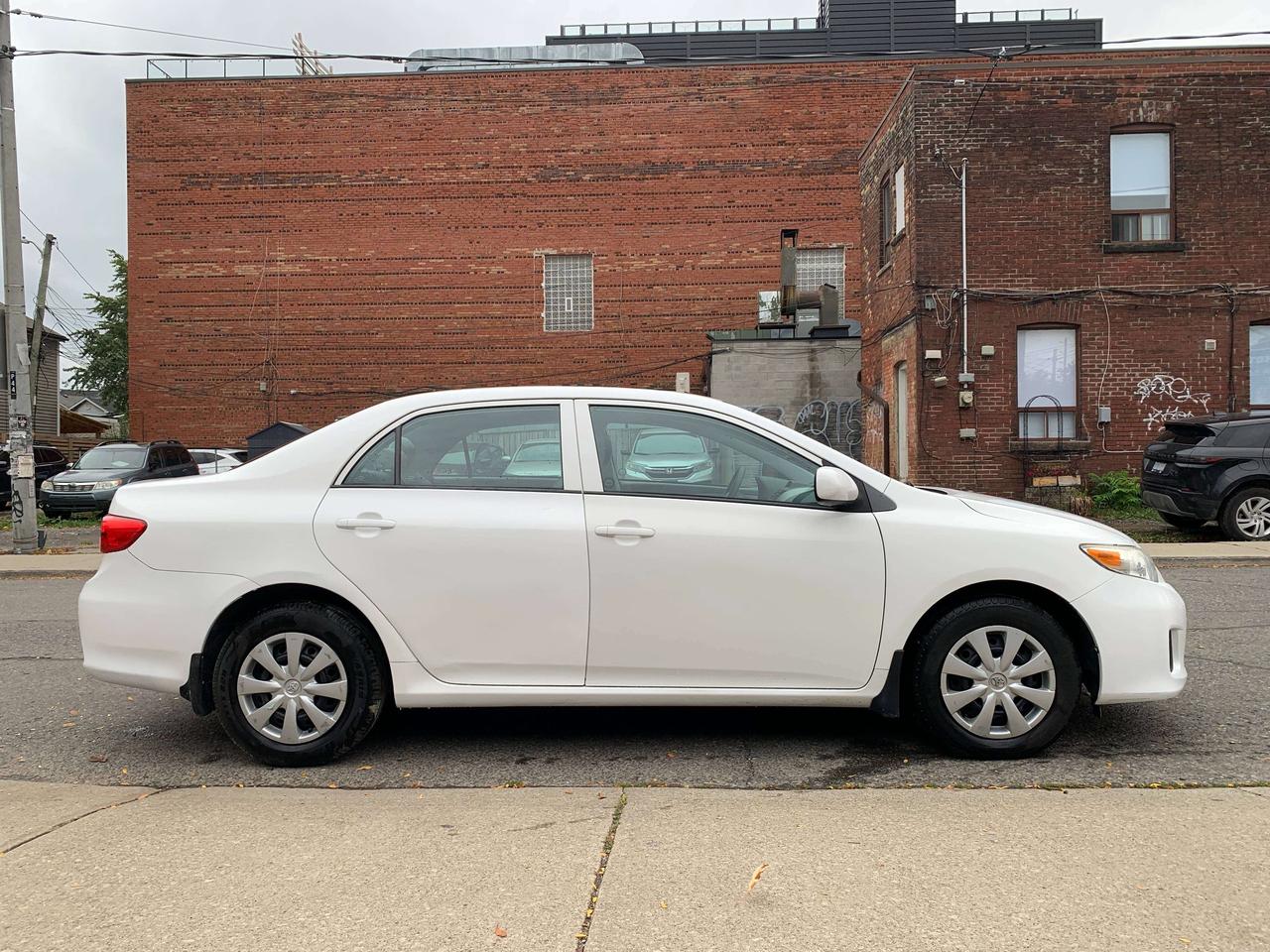 2013 Toyota Corolla CE Photo
