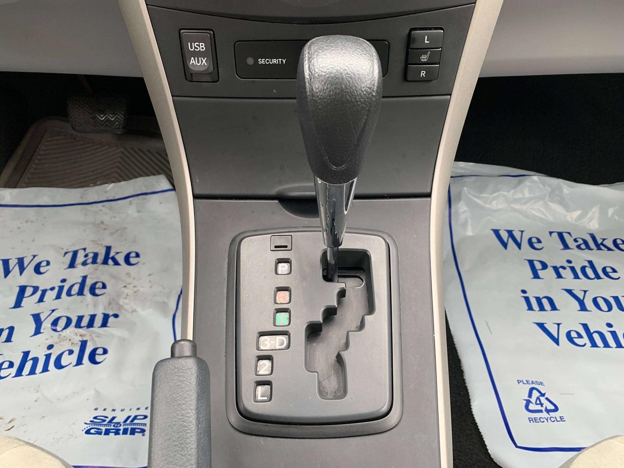 2013 Toyota Corolla CE Photo