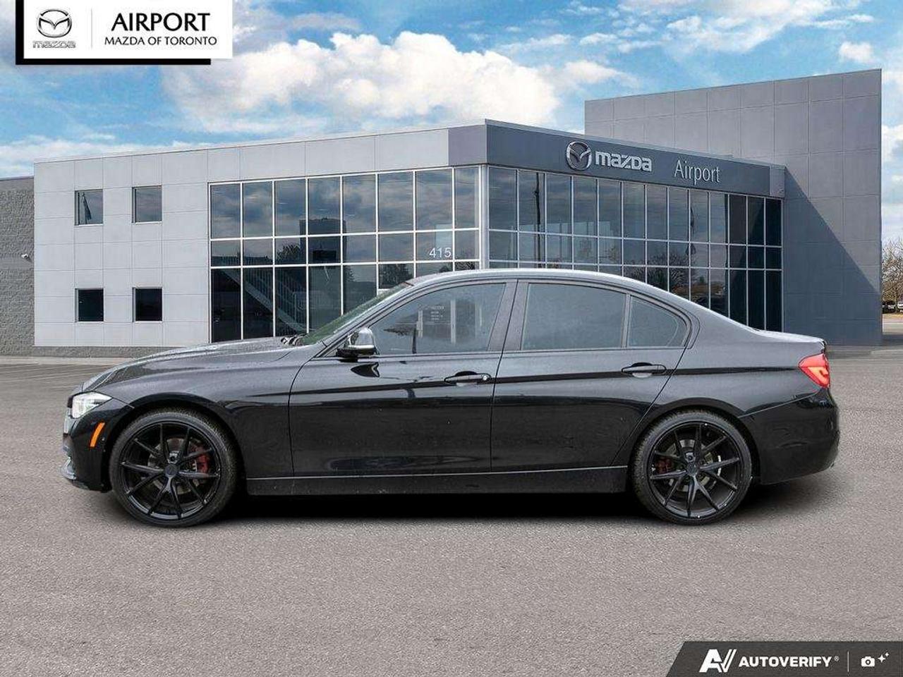 2017 BMW 3 Series 330i xDrive Photo