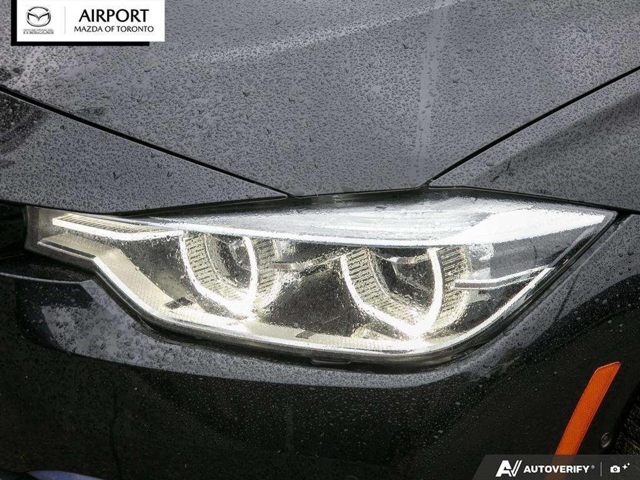 2017 BMW 3 Series 330i xDrive Photo