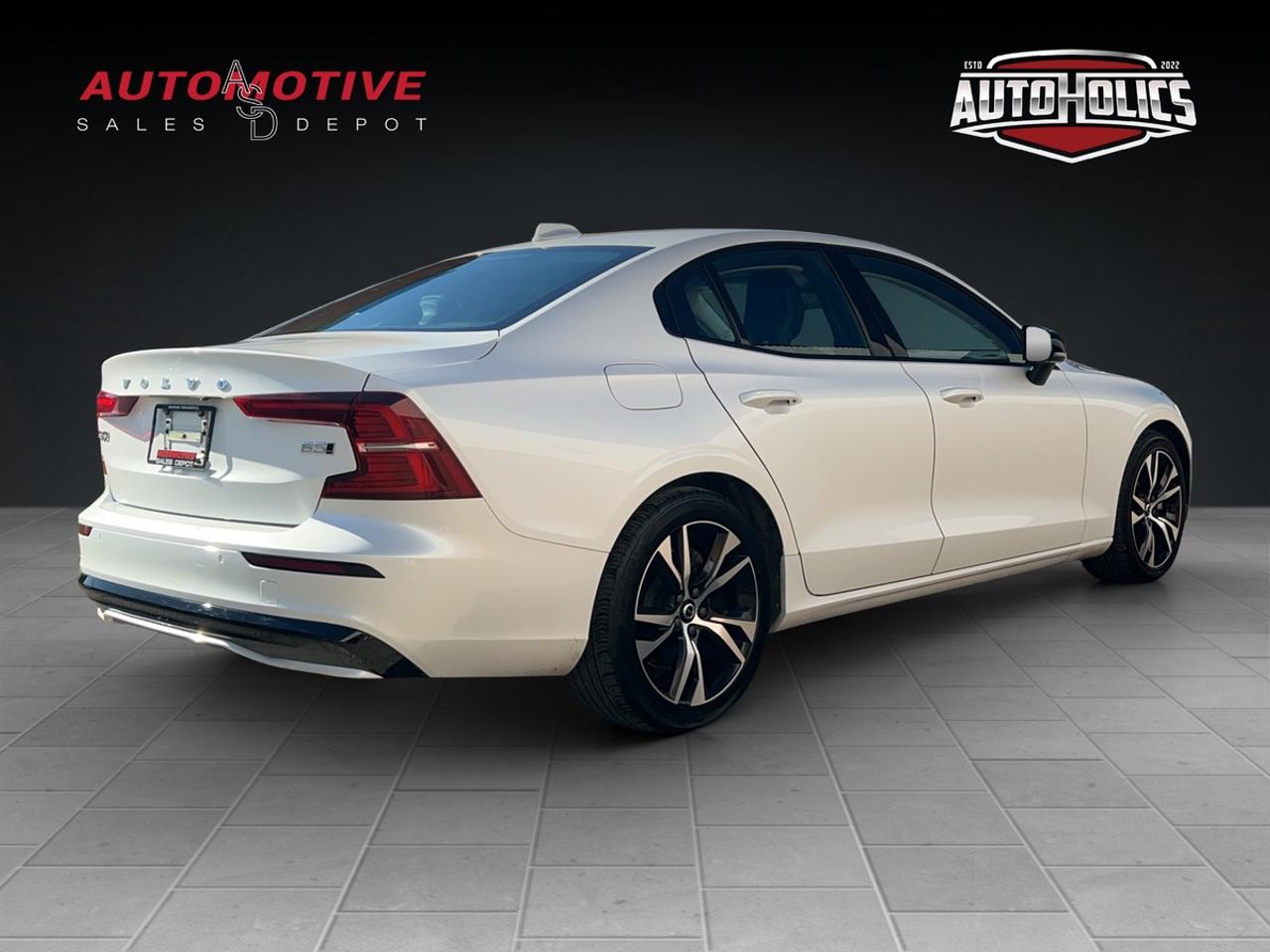 2024 Volvo S60 Core Photo