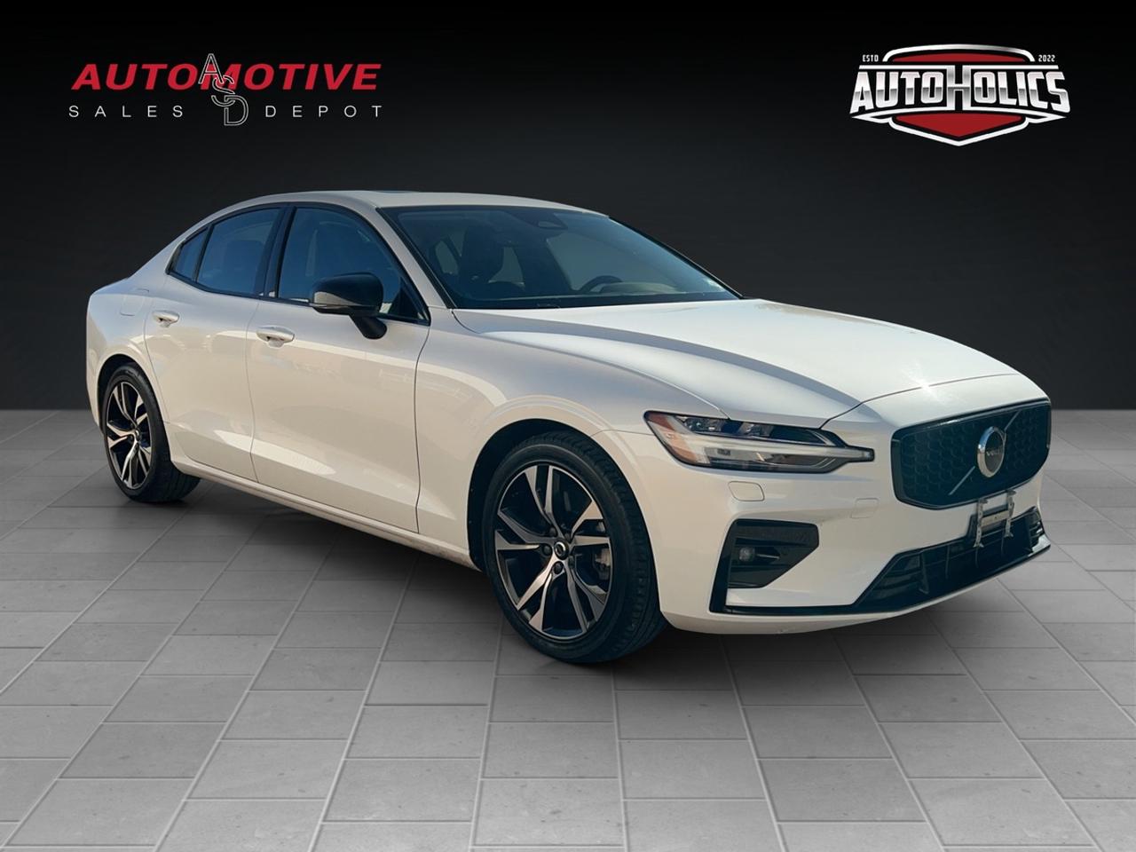 2024 Volvo S60 Core Photo