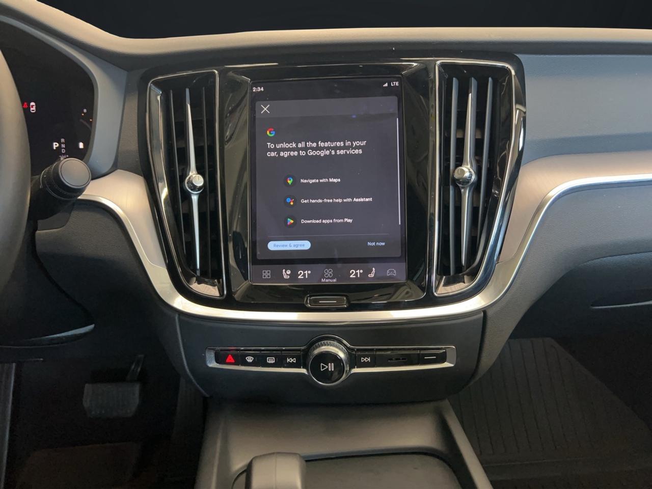 2024 Volvo S60 Core Photo