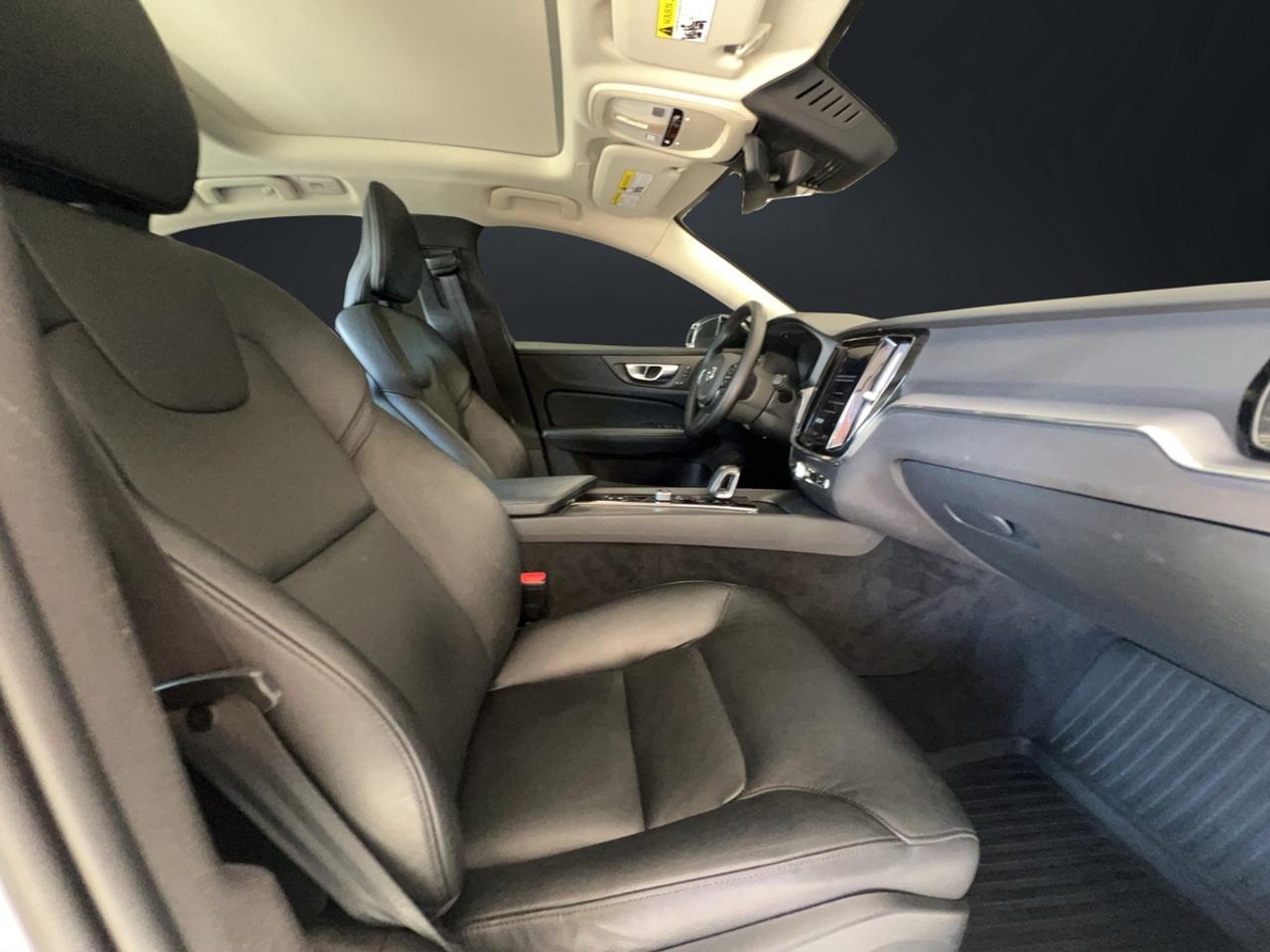 2024 Volvo S60 Core Photo