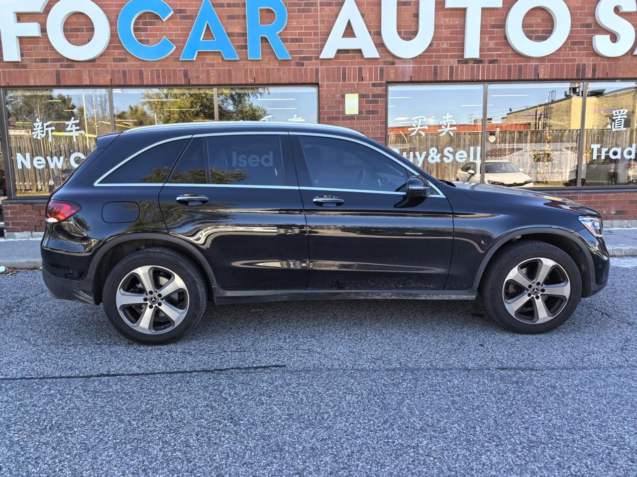 2022 Mercedes-Benz GLC 300 Photo