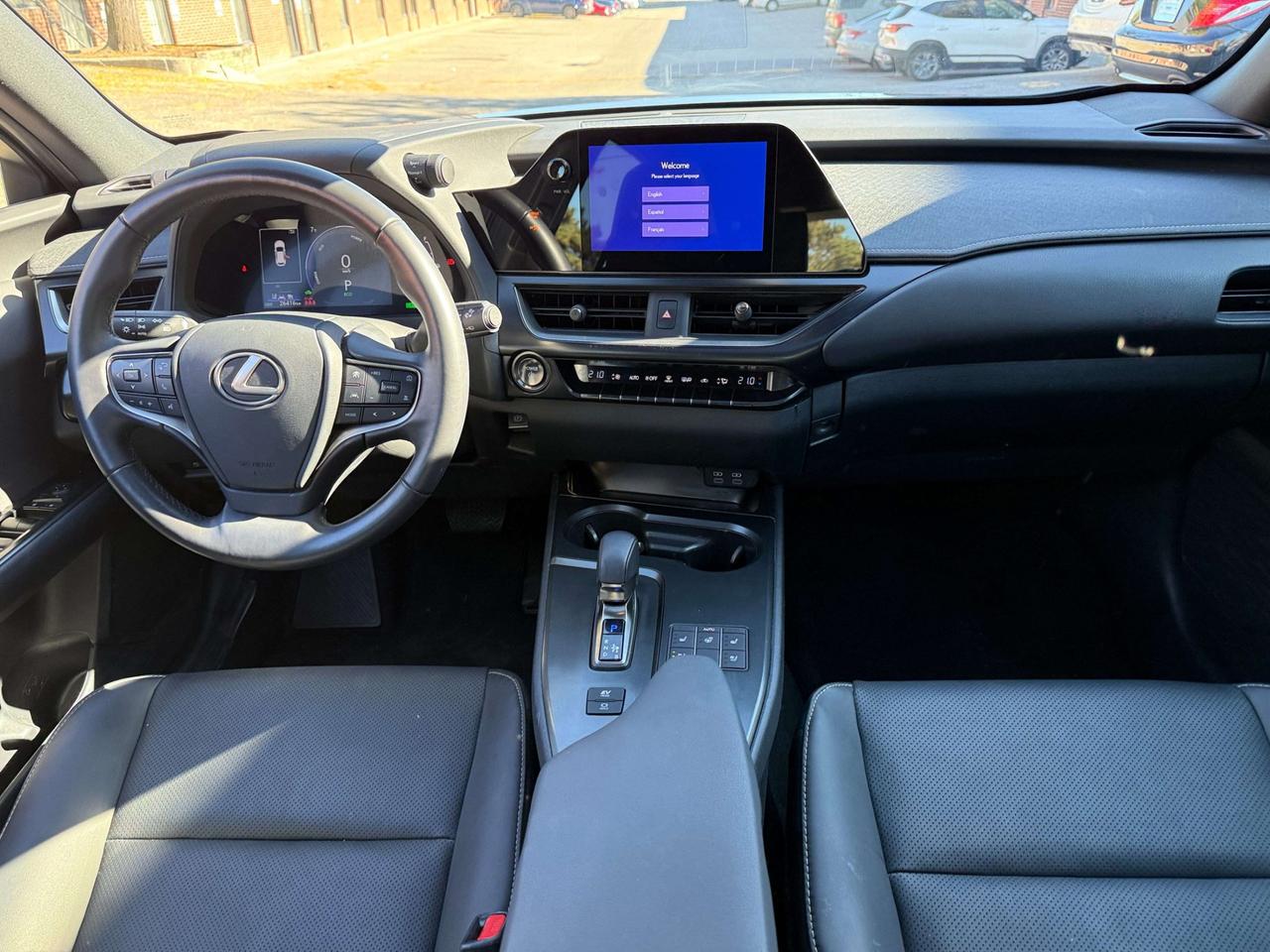 2025 Lexus UX UX 300h CVT, PREMIUM PACKAGE, NO ACCIDENT Photo