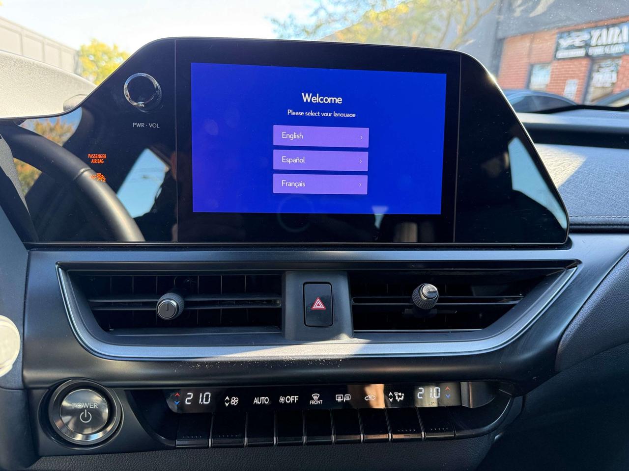 2025 Lexus UX UX 300h CVT, PREMIUM PACKAGE, NO ACCIDENT Photo