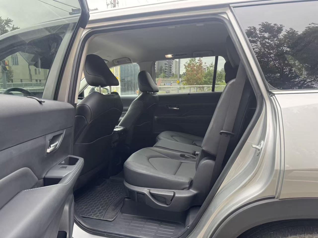 2024 Toyota Grand Highlander XLE Photo