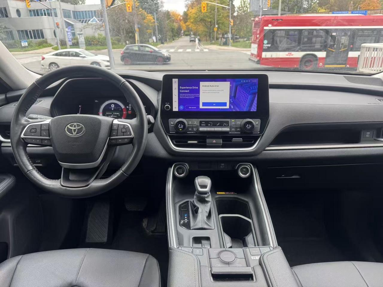 2024 Toyota Grand Highlander XLE Photo