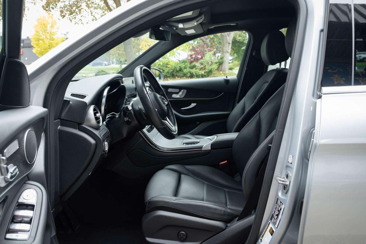 2022 Mercedes-Benz GLC GLC300 4MATIC Photo