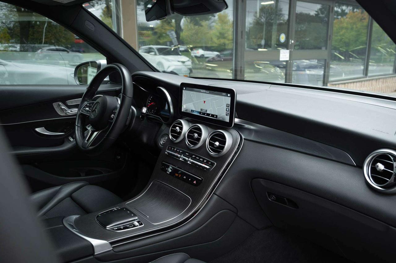 2022 Mercedes-Benz GLC GLC300 4MATIC Photo