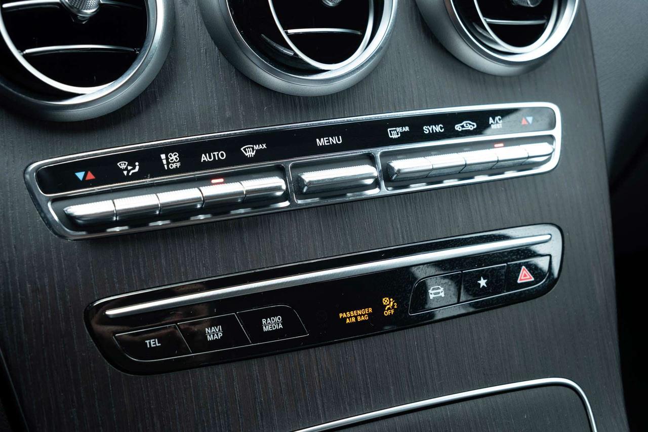 2022 Mercedes-Benz GLC GLC300 4MATIC Photo