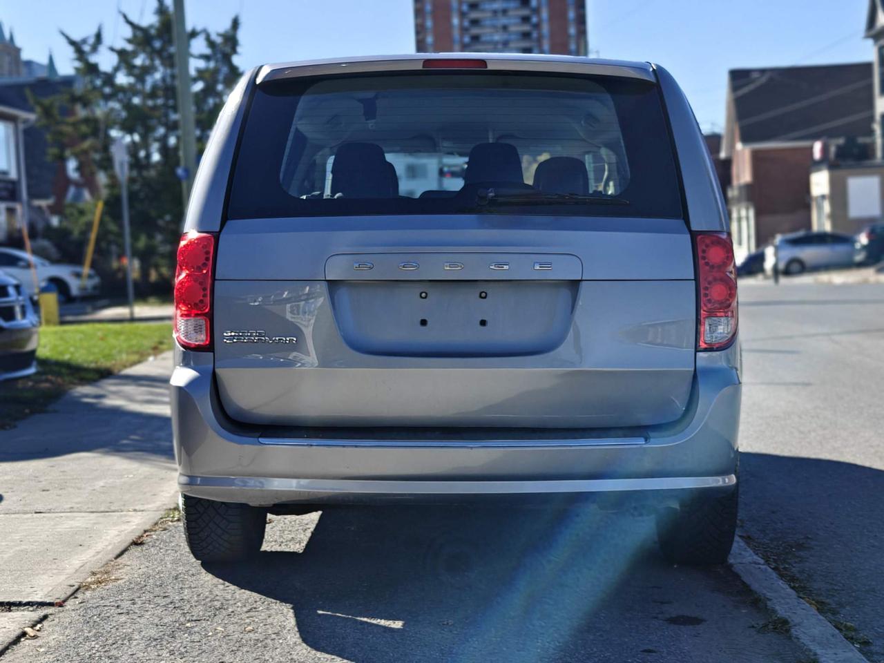 2014 Dodge Grand Caravan SE/SXT Passenger Van Photo