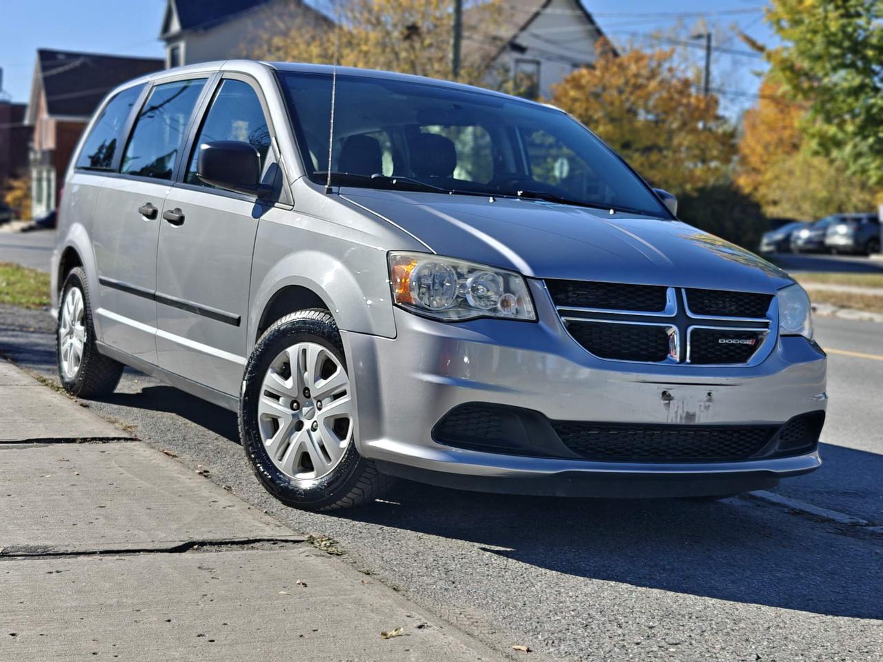 2014 Dodge Grand Caravan SE/SXT Passenger Van Photo
