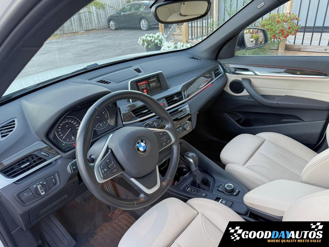 2018 BMW X1 xDrive28i PREMIUM PKG | LOW KMS | CLEAN CARFAX Photo