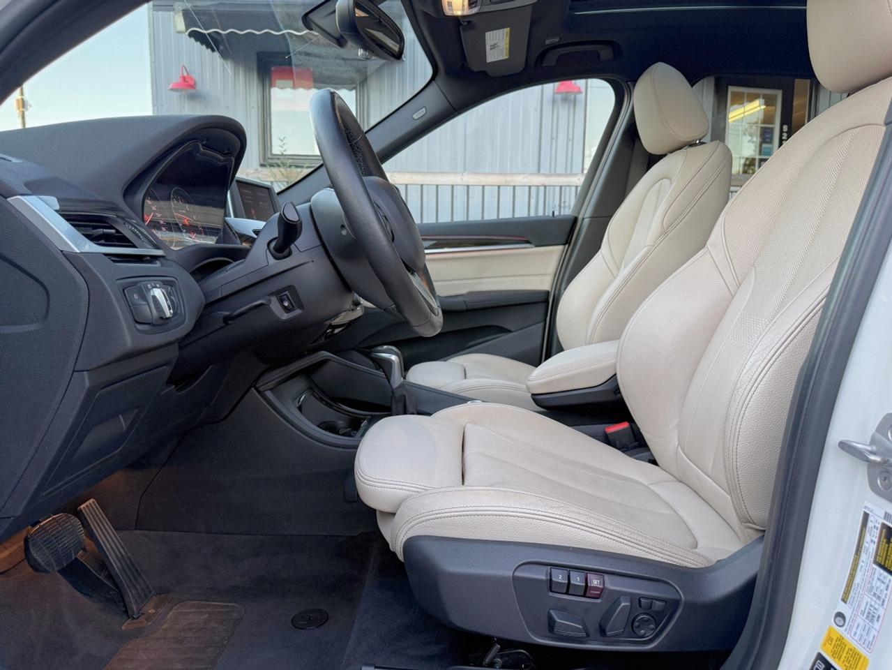 2018 BMW X1 xDrive28i PREMIUM PKG | LOW KMS | CLEAN CARFAX Photo