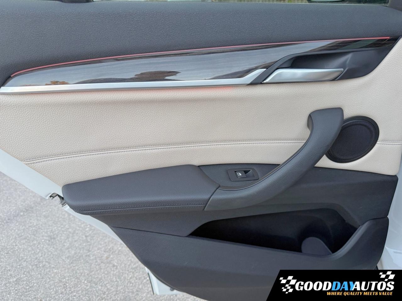 2018 BMW X1 xDrive28i PREMIUM PKG | LOW KMS | CLEAN CARFAX Photo