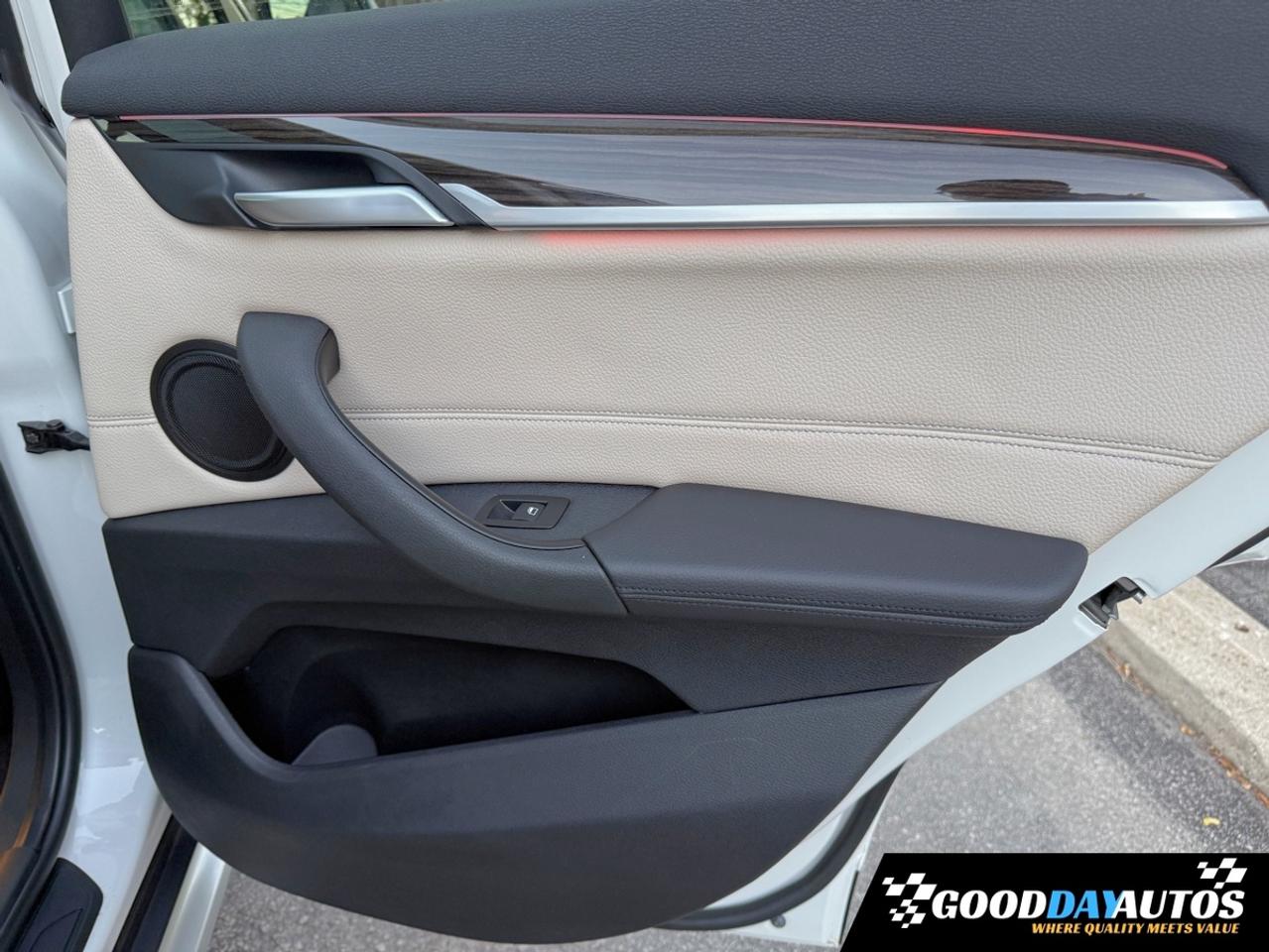 2018 BMW X1 xDrive28i PREMIUM PKG | LOW KMS | CLEAN CARFAX Photo