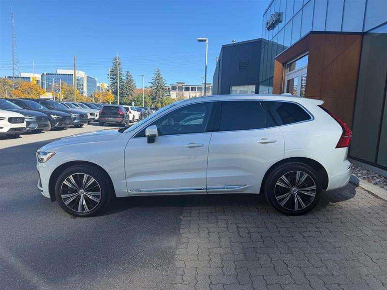 2023 Volvo XC60 B6 Plus   HK   Climate   CPO   CarFax Verified Photo5