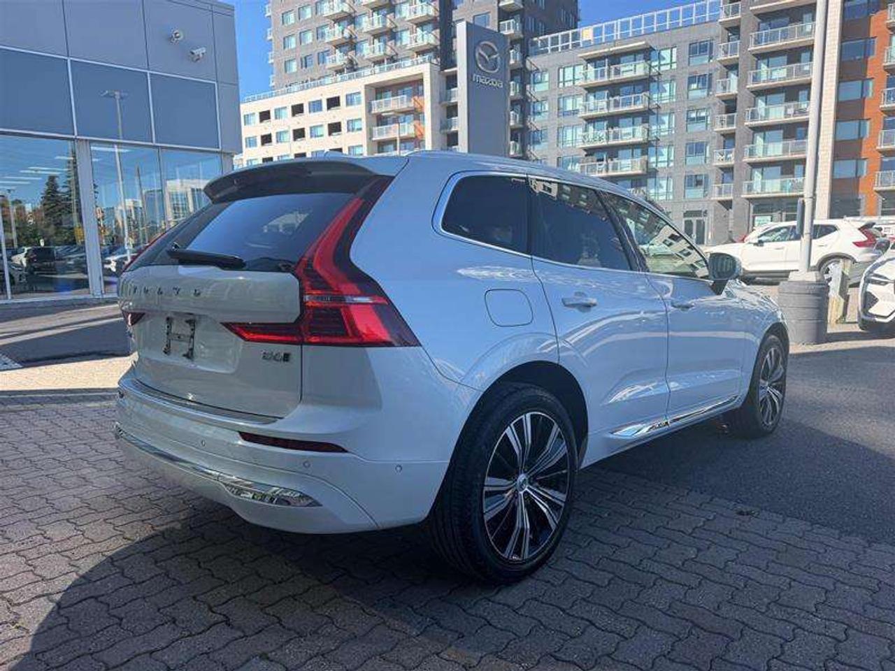 2023 Volvo XC60 B6 Plus   HK   Climate   CPO   CarFax Verified Photo
