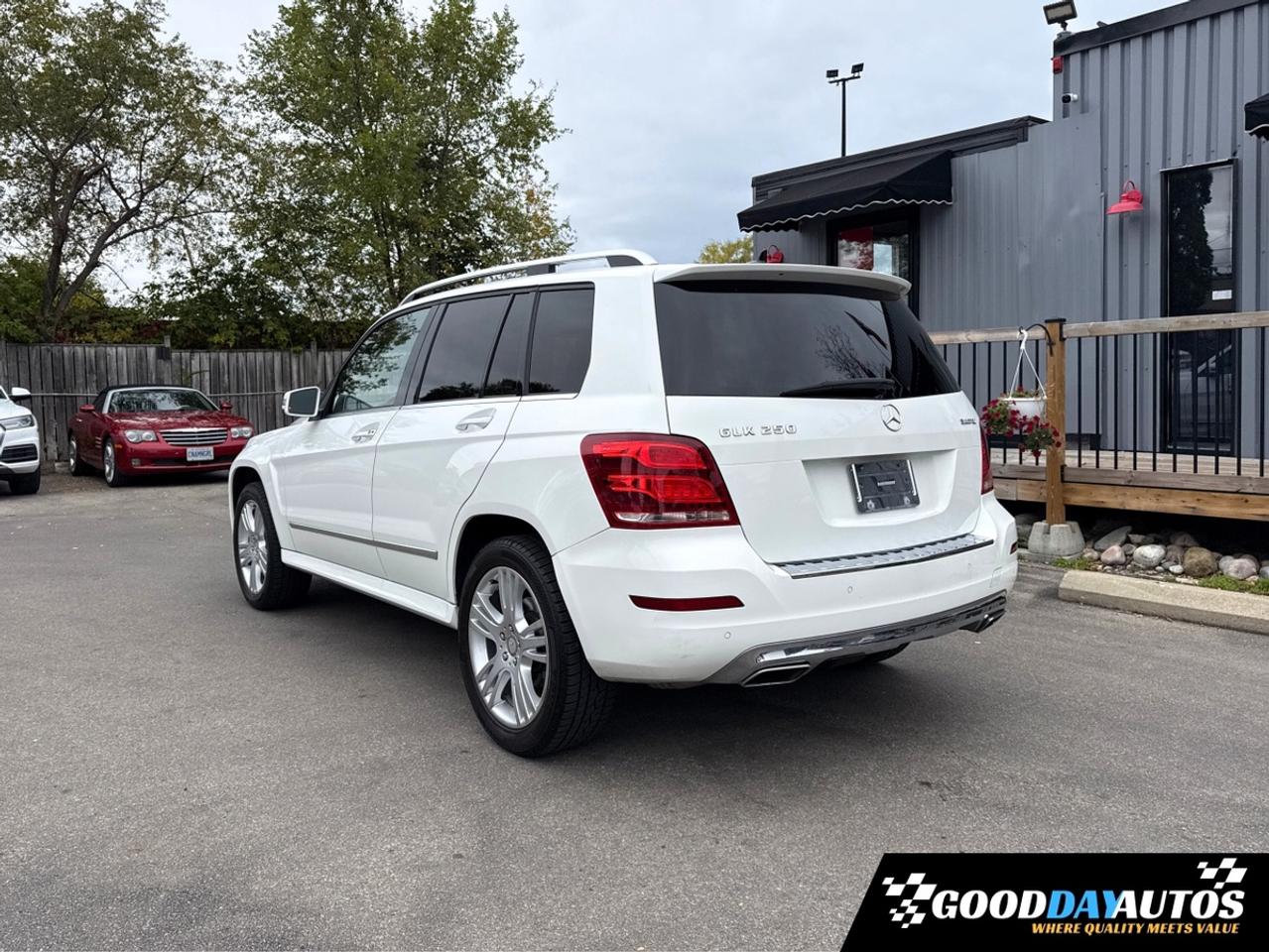 2014 Mercedes-Benz GLK-Class GLK-Class GLK250 BlueTEC | ONE OWNER | SUPER LOW K Photo2