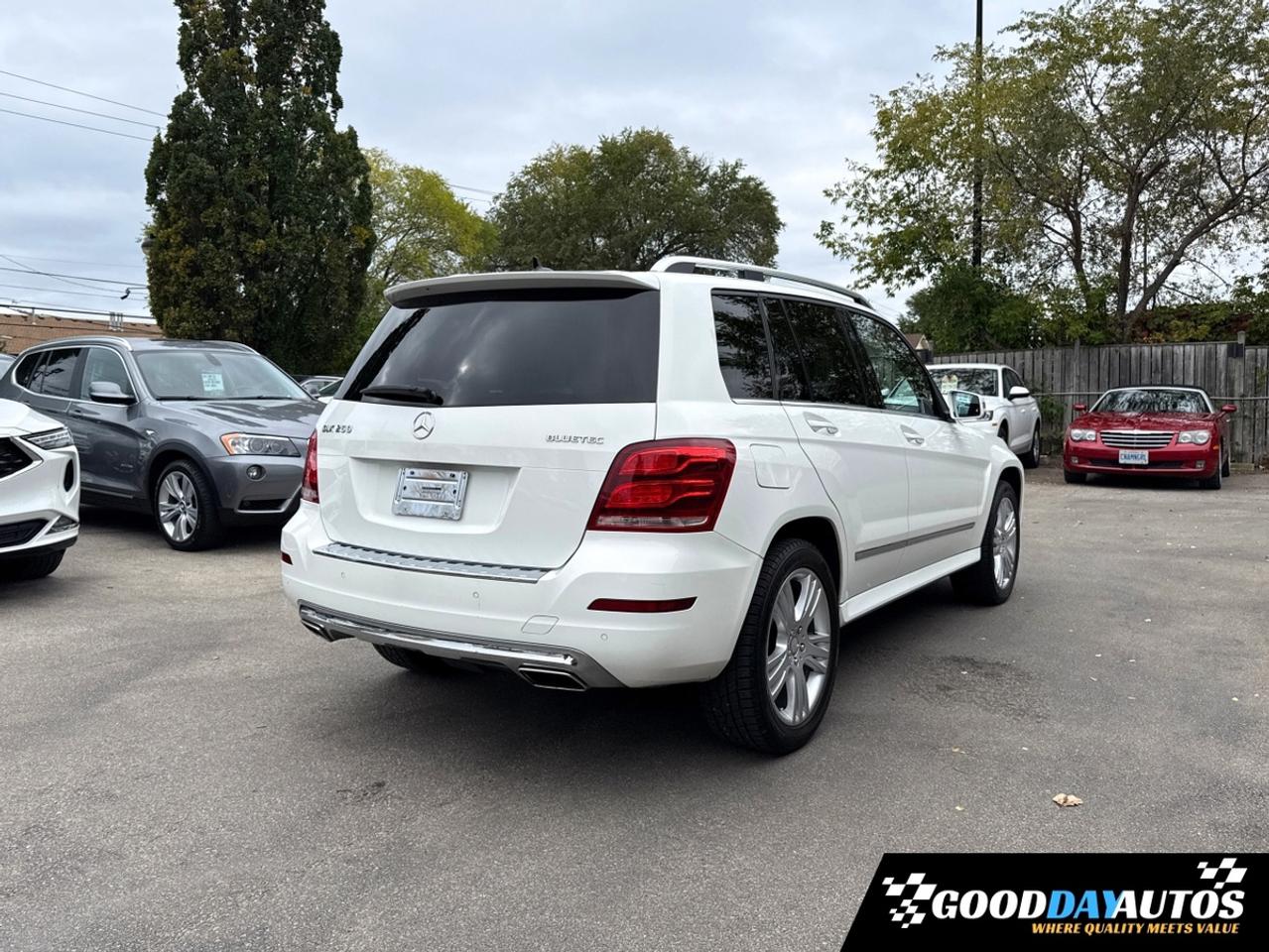 2014 Mercedes-Benz GLK-Class GLK-Class GLK250 BlueTEC | ONE OWNER | SUPER LOW K Photo4